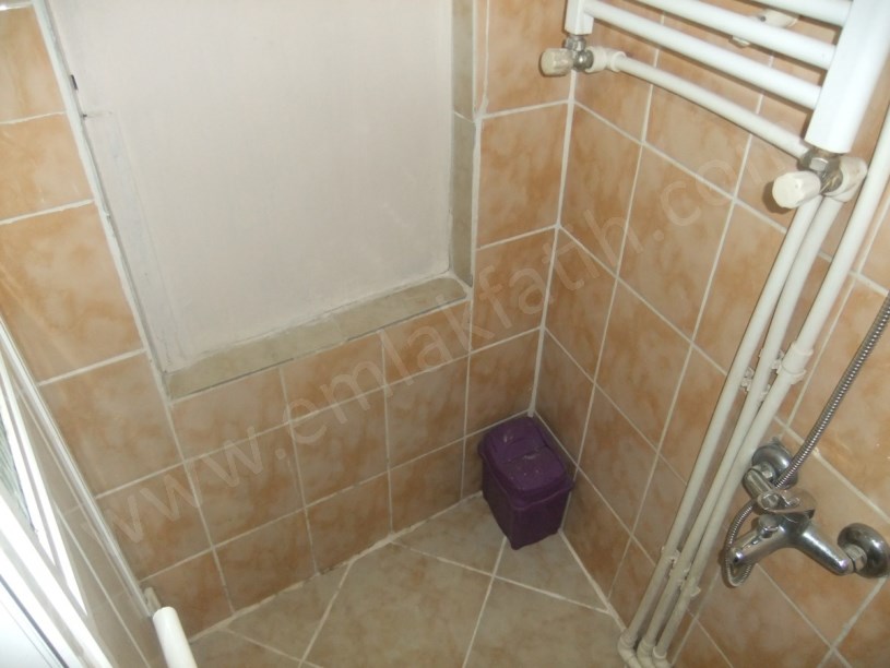 KOCAMUSTAFAPAŞA SAMATYA KİRALIK DAİRE 1+1 2.KAT KOMBİLİ