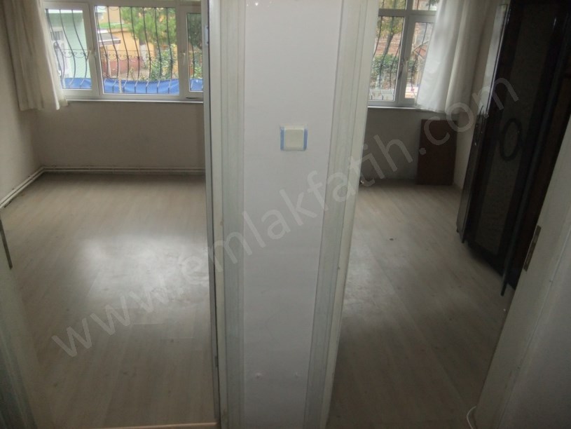 KOCAMUSTAFAPAŞA SAMATYA KİRALIK DAİRE 1+1 2.KAT KOMBİLİ