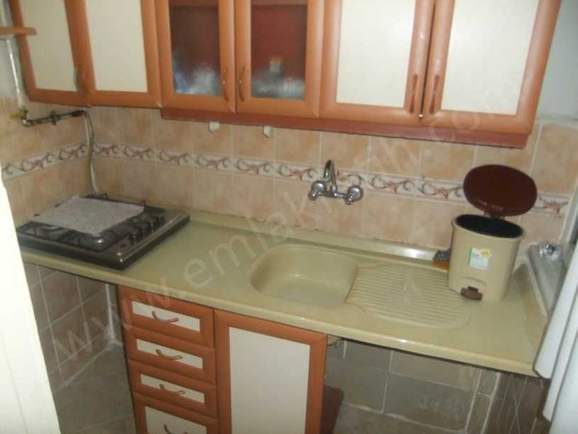 KOCAMUSTAFAPAŞA SAMATYA KİRALIK DAİRE 1+1 2.KAT KOMBİLİ