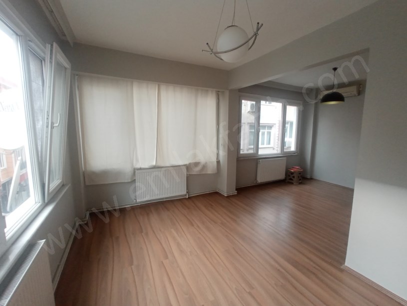KOCAMUSTAFAPAŞA KİRALIK DAİRE L SALON 1,5+1  ( ESKİ PORTFÖY )