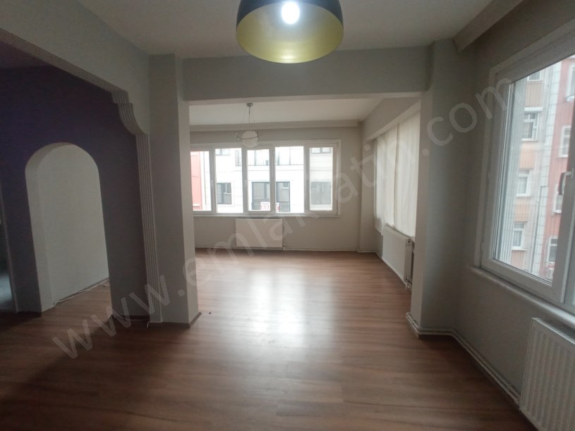 KOCAMUSTAFAPAŞA KİRALIK DAİRE L SALON 1,5+1  ( ESKİ PORTFÖY )