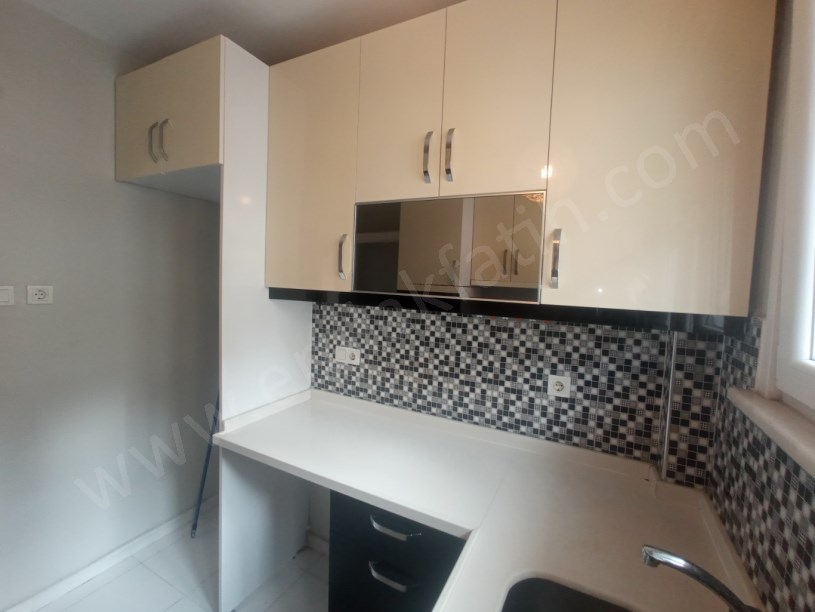 KOCAMUSTAFAPAŞA KİRALIK DAİRE L SALON 1,5+1  ( ESKİ PORTFÖY )