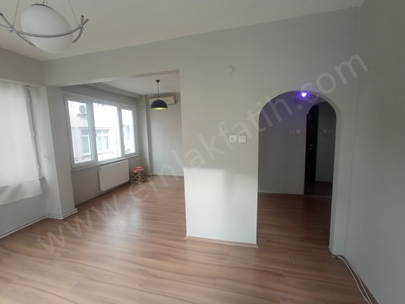 KOCAMUSTAFAPAŞA KİRALIK DAİRE L SALON 1,5+1  ( ESKİ PORTFÖY )