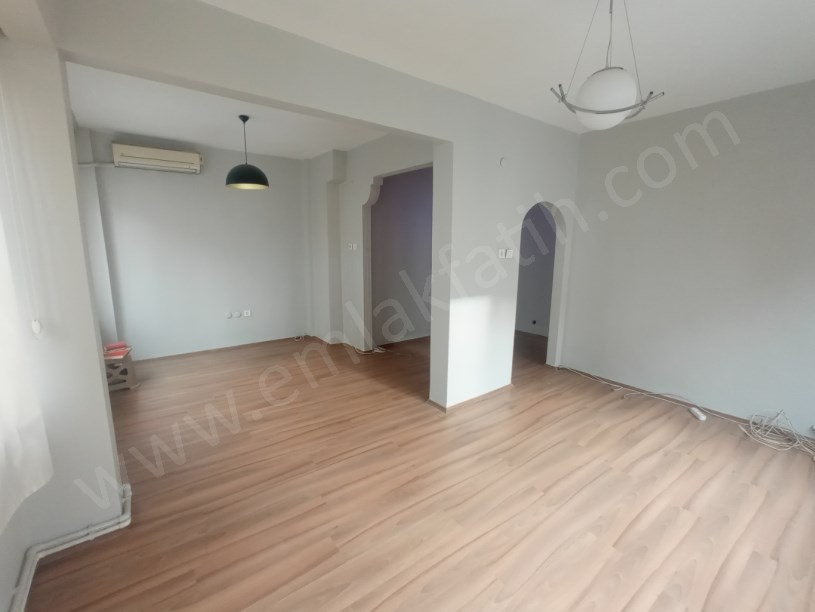 KOCAMUSTAFAPAŞA KİRALIK DAİRE L SALON 1,5+1  ( ESKİ PORTFÖY )