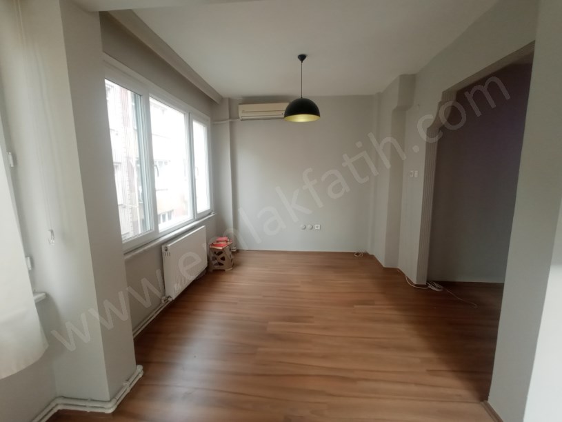 KOCAMUSTAFAPAŞA KİRALIK DAİRE L SALON 1,5+1  ( ESKİ PORTFÖY )