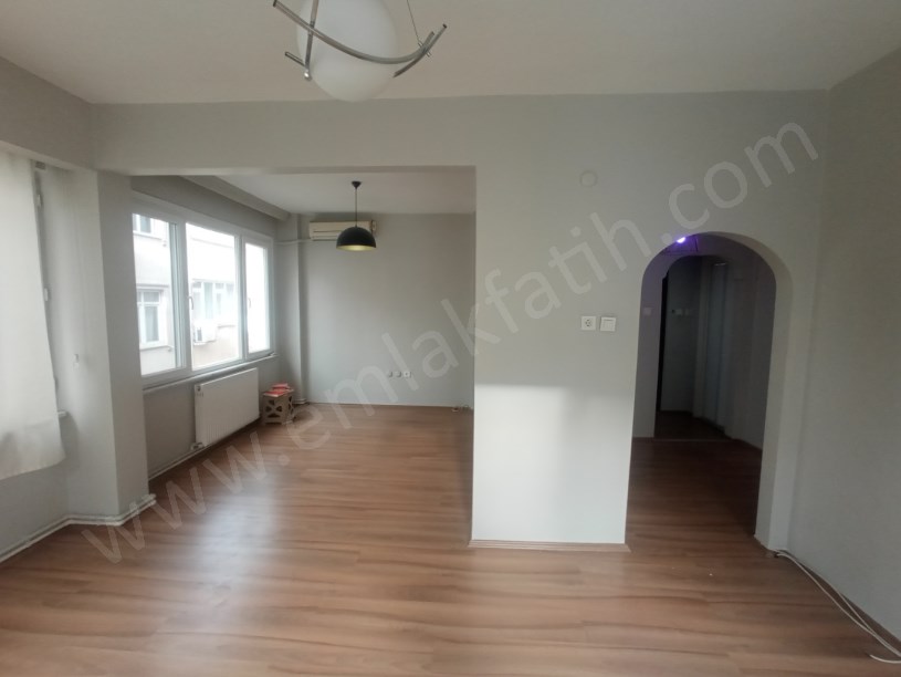 KOCAMUSTAFAPAŞA KİRALIK DAİRE L SALON 1,5+1  ( ESKİ PORTFÖY )