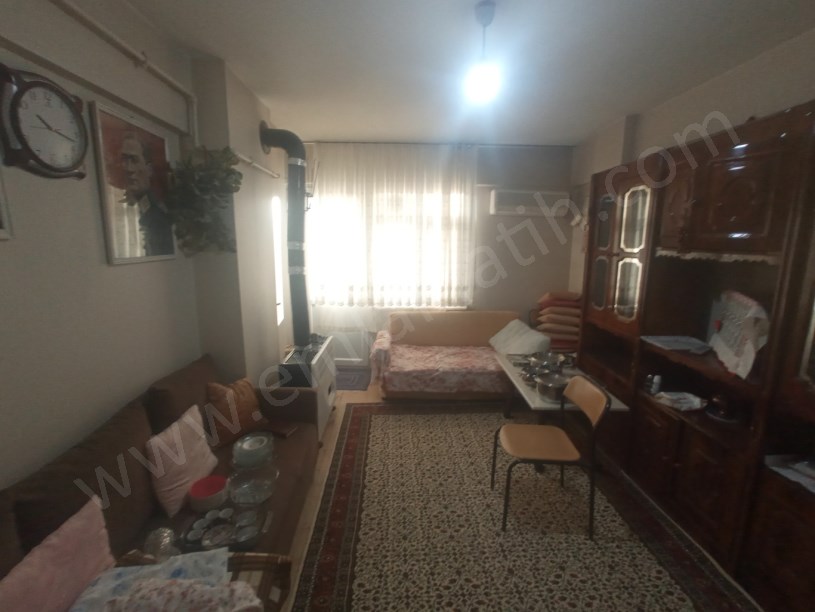 Kocamustafapaşa Mercan Balığı Sok. BOŞ Satılık Daire Masraflı Klimalı Balkonlu 2.KAT Daire