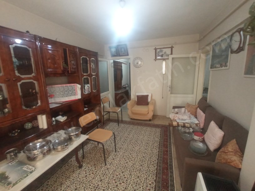 Kocamustafapaşa Mercan Balığı Sok. BOŞ Satılık Daire Masraflı Klimalı Balkonlu 2.KAT Daire