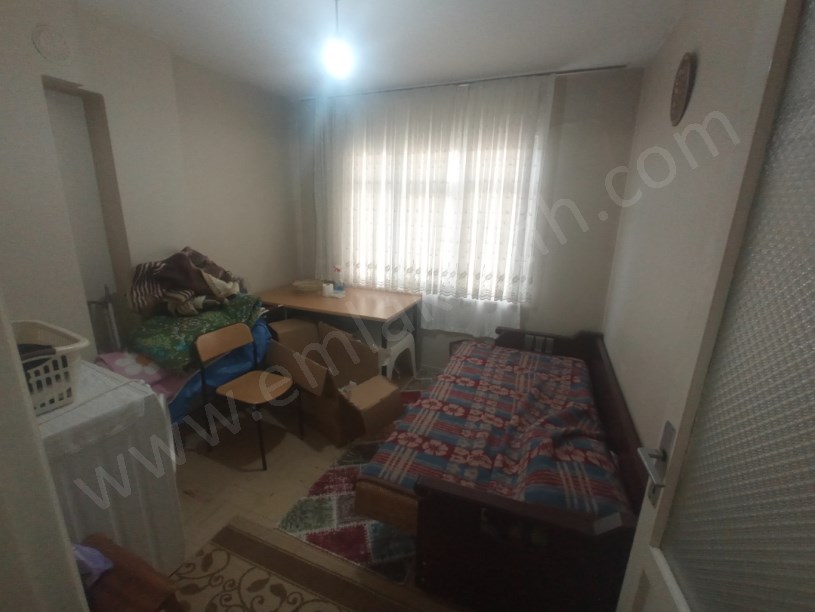 Kocamustafapaşa Mercan Balığı Sok. BOŞ Satılık Daire Masraflı Klimalı Balkonlu 2.KAT Daire