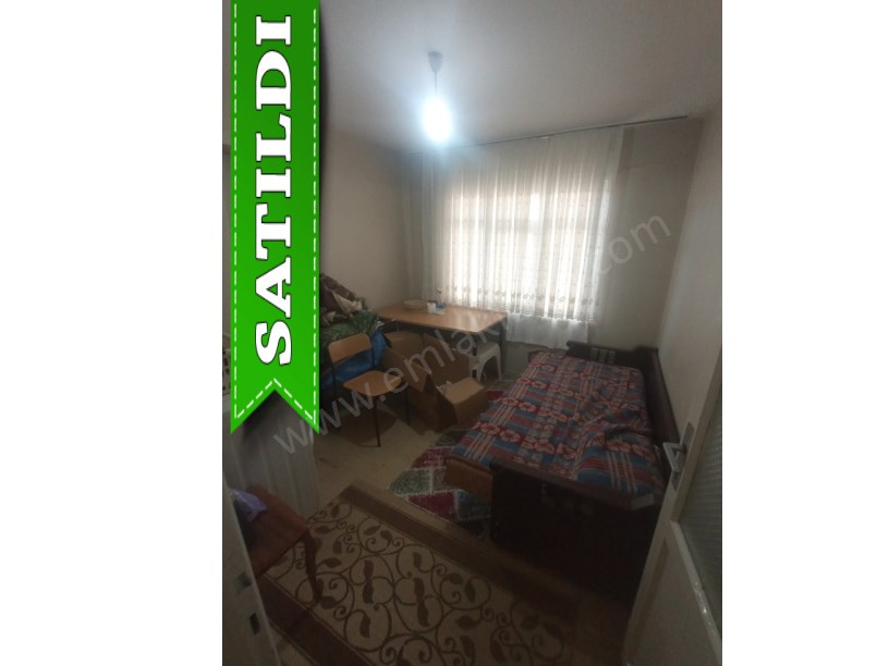 Kocamustafapaşa Mercan Balığı Sok. BOŞ Satılık Daire Masraflı Klimalı Balkonlu 2.KAT Daire