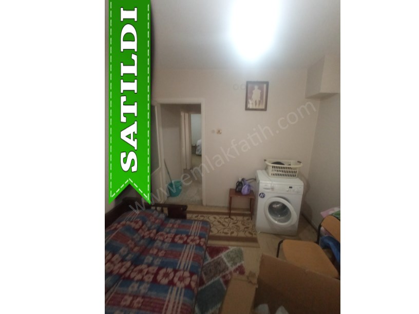 Kocamustafapaşa Mercan Balığı Sok. BOŞ Satılık Daire Masraflı Klimalı Balkonlu 2.KAT Daire