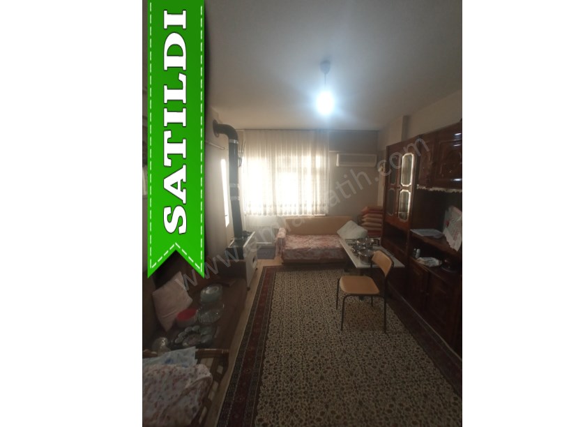 Kocamustafapaşa Mercan Balığı Sok. BOŞ Satılık Daire Masraflı Klimalı Balkonlu 2.KAT Daire