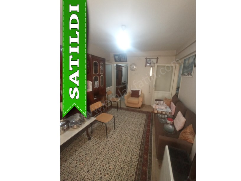 Kocamustafapaşa Mercan Balığı Sok. BOŞ Satılık Daire Masraflı Klimalı Balkonlu 2.KAT Daire