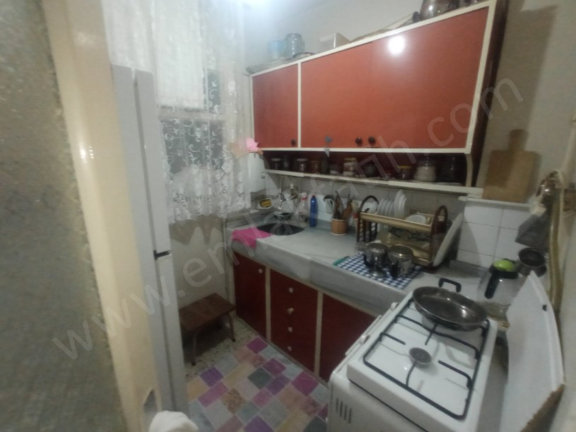 Kocamustafapaşa Mercan Balığı Sok. BOŞ Satılık Daire Masraflı Klimalı Balkonlu 2.KAT Daire