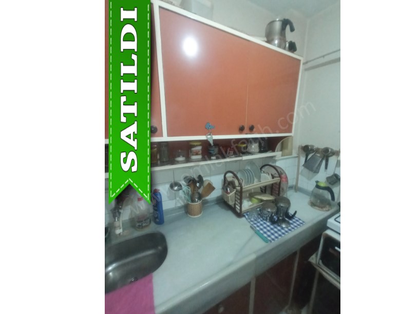 Kocamustafapaşa Mercan Balığı Sok. BOŞ Satılık Daire Masraflı Klimalı Balkonlu 2.KAT Daire