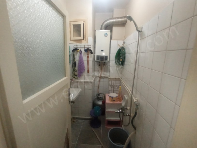 Kocamustafapaşa Mercan Balığı Sok. BOŞ Satılık Daire Masraflı Klimalı Balkonlu 2.KAT Daire