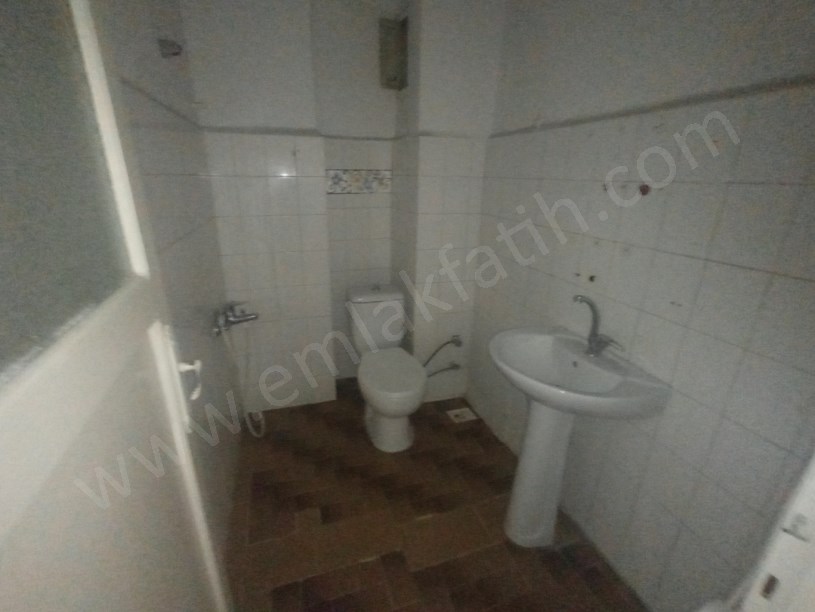 KOCAMUSTAFAPAŞA KİRALIK DAİRE 1+1+HOL 4.KAT  ( ESKİ PORTFÖY )