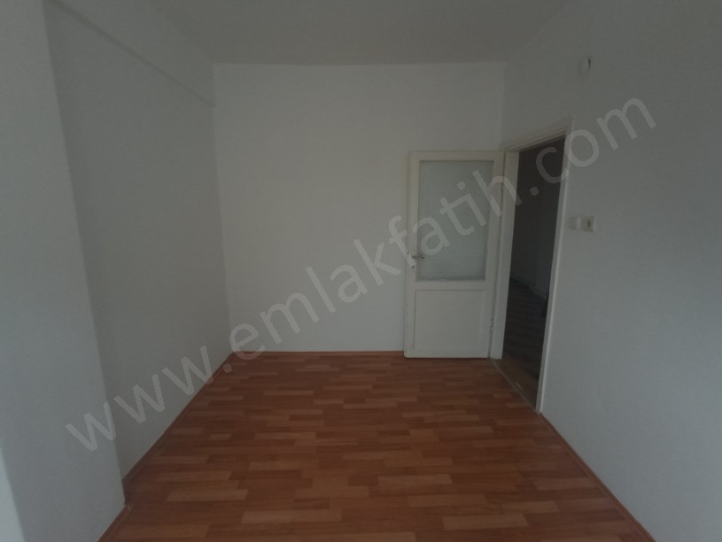 KOCAMUSTAFAPAŞA KİRALIK DAİRE 1+1+HOL 4.KAT  ( ESKİ PORTFÖY )