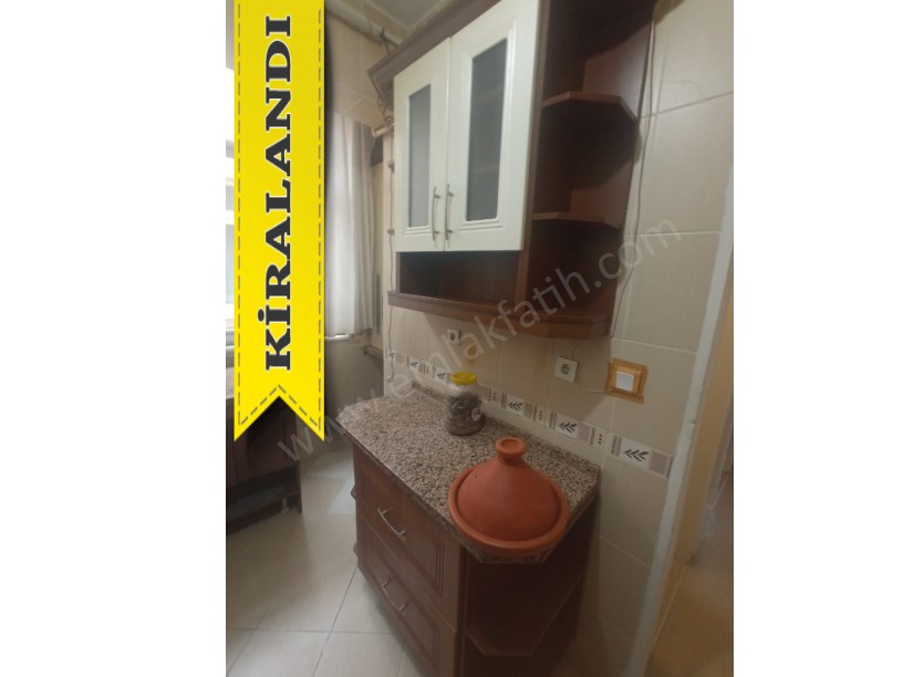 Kocamustafapaşa Kiralık Daire 2 Oda 1 Büyük Hol 1 Salon Full Yapılı Çift Balkonlu Temiz