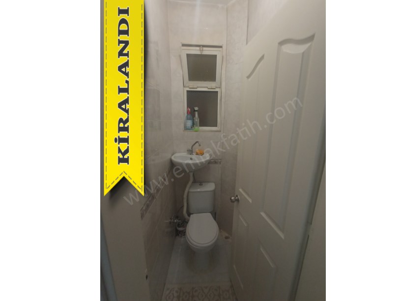 Kocamustafapaşa Kiralık Daire 2 Oda 1 Büyük Hol 1 Salon Full Yapılı Çift Balkonlu Temiz
