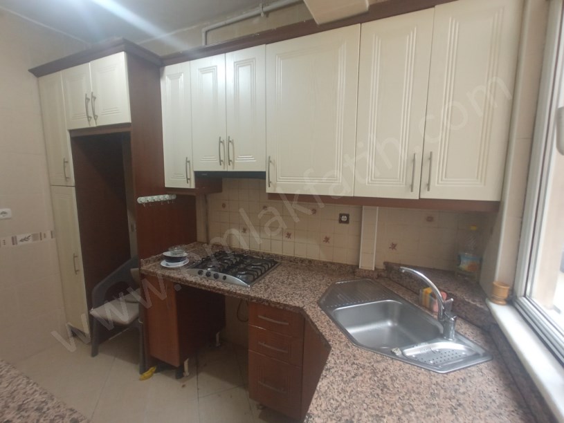 Kocamustafapaşa Kiralık Daire 2 Oda 1 Büyük Hol 1 Salon Full Yapılı Çift Balkonlu Temiz