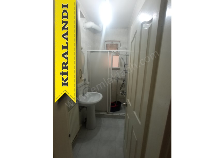 Kocamustafapaşa Kiralık Daire 2 Oda 1 Büyük Hol 1 Salon Full Yapılı Çift Balkonlu Temiz