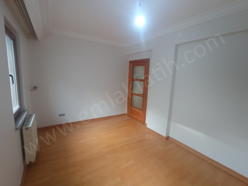 FATİH KİRALIK DAİRE KIZTAŞI 13 SENELİK GENÇ BİNADA 3+1 KOMBİLİ KLİMALI FULL YAPILI TERTEMİZ 