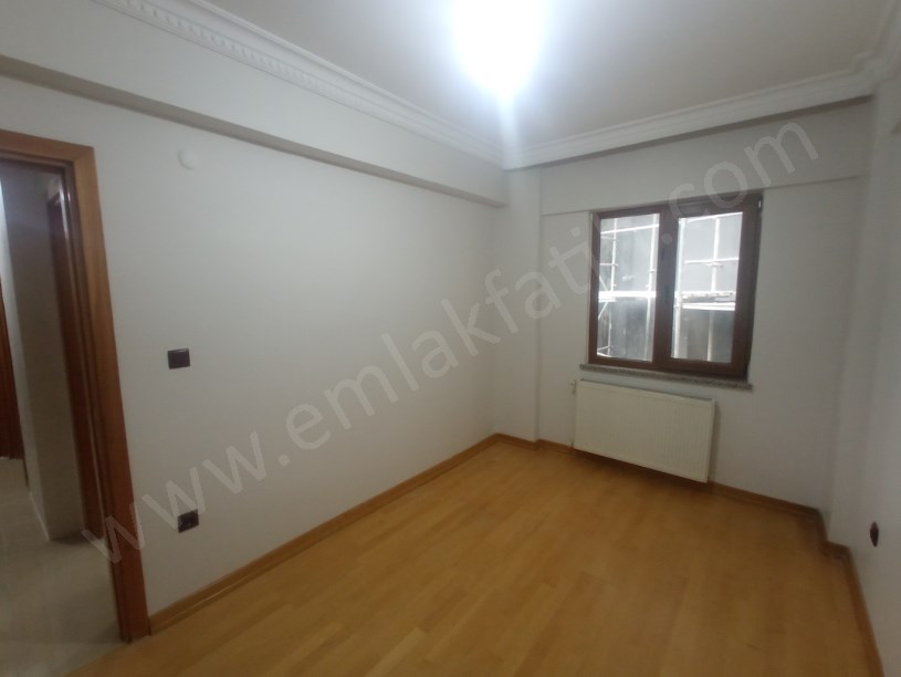 FATİH KİRALIK DAİRE KIZTAŞI 13 SENELİK GENÇ BİNADA 3+1 KOMBİLİ KLİMALI FULL YAPILI TERTEMİZ 