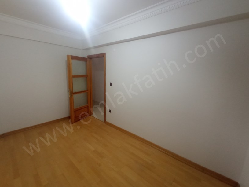 FATİH KİRALIK DAİRE KIZTAŞI 13 SENELİK GENÇ BİNADA 3+1 KOMBİLİ KLİMALI FULL YAPILI TERTEMİZ 