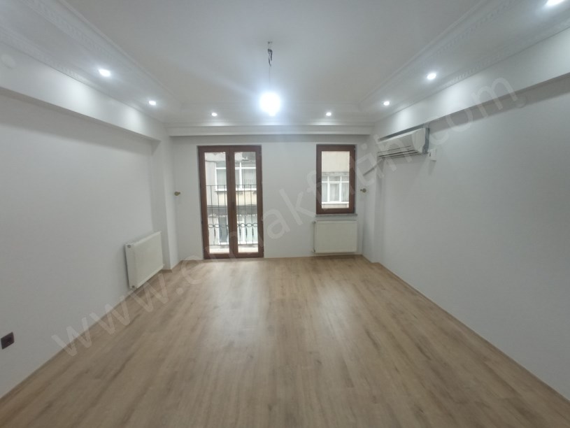 FATİH KİRALIK DAİRE KIZTAŞI 13 SENELİK GENÇ BİNADA 3+1 KOMBİLİ KLİMALI FULL YAPILI TERTEMİZ 