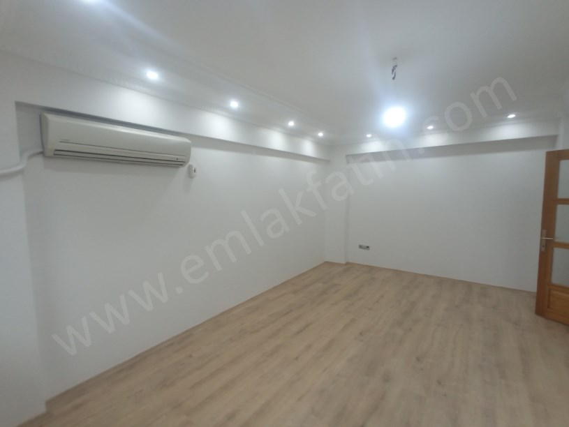 FATİH KİRALIK DAİRE KIZTAŞI 13 SENELİK GENÇ BİNADA 3+1 KOMBİLİ KLİMALI FULL YAPILI TERTEMİZ 