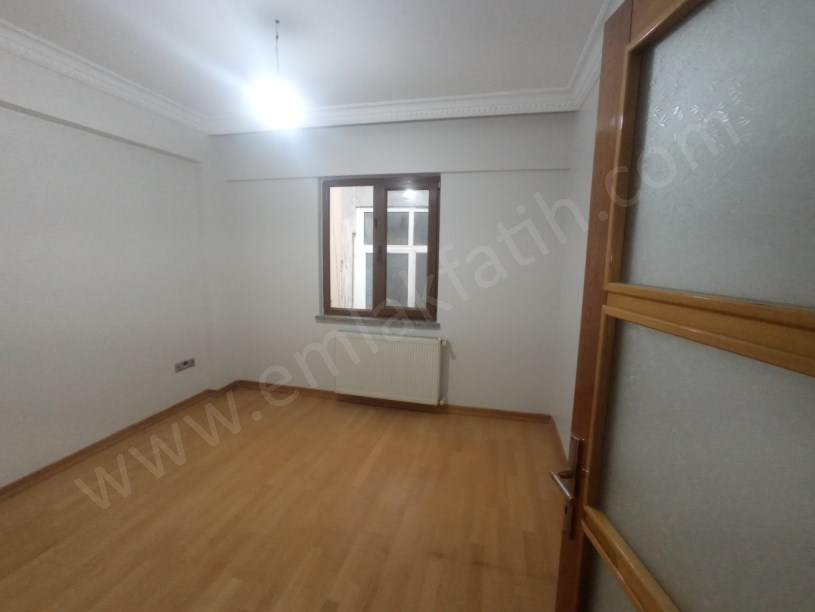FATİH KİRALIK DAİRE KIZTAŞI 13 SENELİK GENÇ BİNADA 3+1 KOMBİLİ KLİMALI FULL YAPILI TERTEMİZ 