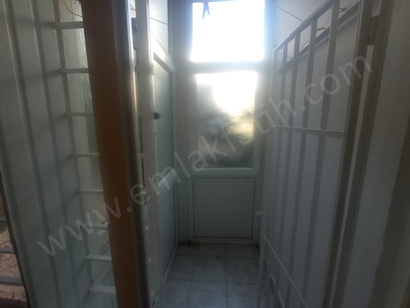 KOCAMUSTAFAPAŞA KİRALIK DAİRE 2+1+HOL YÜKSEK GİRİŞ  ( ESKİ PORTFÖY )