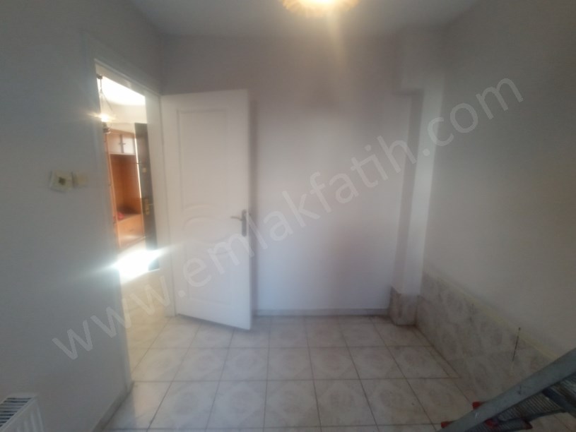 KOCAMUSTAFAPAŞA KİRALIK DAİRE 2+1+HOL YÜKSEK GİRİŞ KOMBİLİ MEMURA MEMUR AİLESİNE