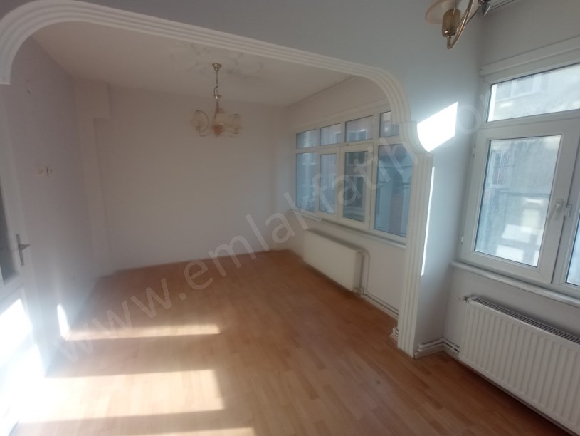 KOCAMUSTAFAPAŞA KİRALIK DAİRE 2+1+HOL YÜKSEK GİRİŞ  ( ESKİ PORTFÖY )