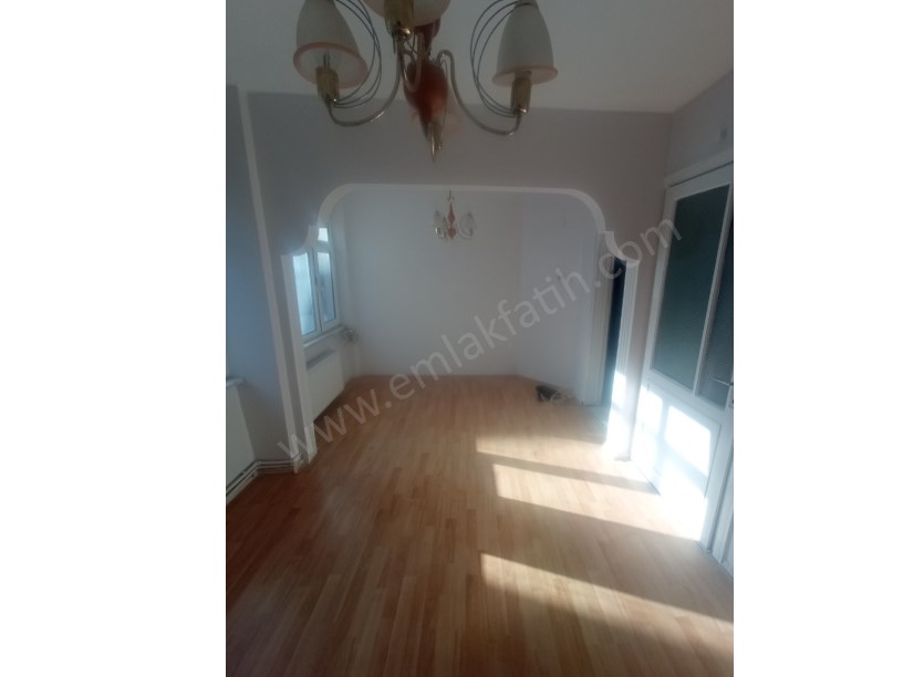 KOCAMUSTAFAPAŞA KİRALIK DAİRE 2+1+HOL YÜKSEK GİRİŞ KOMBİLİ MEMURA MEMUR AİLESİNE