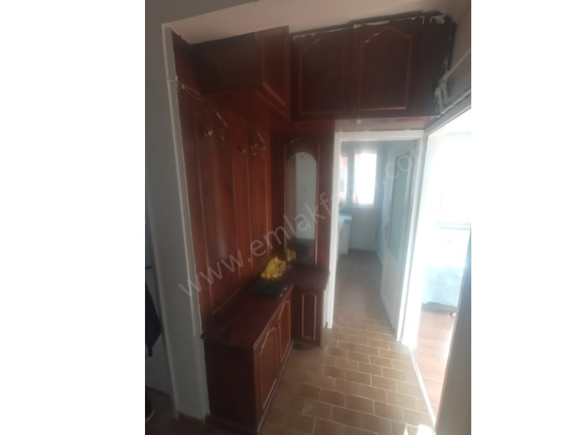 KOCAMUSTAFAPAŞA KİRALIK DAİRE 2+1 1.KAT KOMBİLİ KÖŞE BİNADA