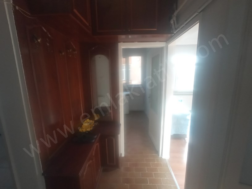 KOCAMUSTAFAPAŞA KİRALIK DAİRE 2+1 1.KAT KOMBİLİ KÖŞE BİNADA
