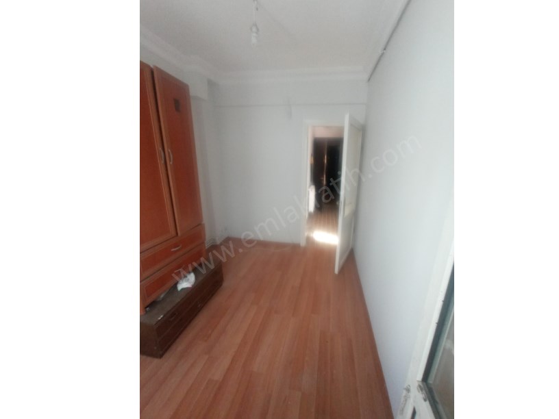 KOCAMUSTAFAPAŞA KİRALIK DAİRE 2+1 1.KAT KOMBİLİ KÖŞE BİNADA
