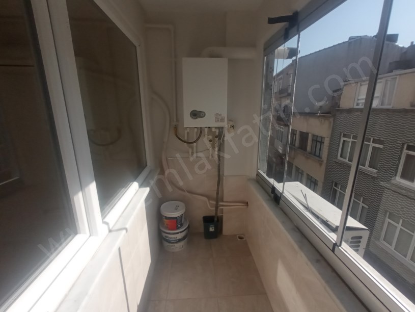 ( MEMURA ) KOCAMUSTAFAPAŞA KİRALIK DAİRE 2+1 3.KAT  ( ESKİ PORTFÖY )