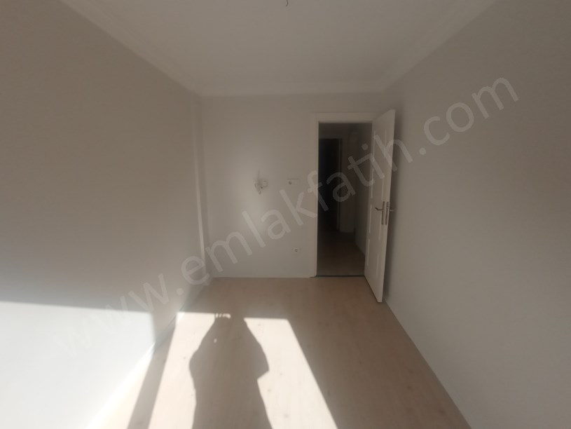 ( MEMURA ) KOCAMUSTAFAPAŞA KİRALIK DAİRE 2+1 3.KAT  ( ESKİ PORTFÖY )