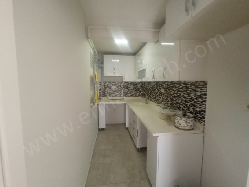 ( MEMURA ) KOCAMUSTAFAPAŞA KİRALIK DAİRE 2+1 3.KAT  ( ESKİ PORTFÖY )