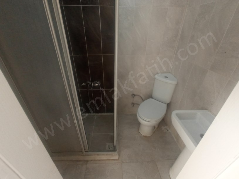 ( MEMURA ) KOCAMUSTAFAPAŞA KİRALIK DAİRE 2+1 3.KAT  ( ESKİ PORTFÖY )