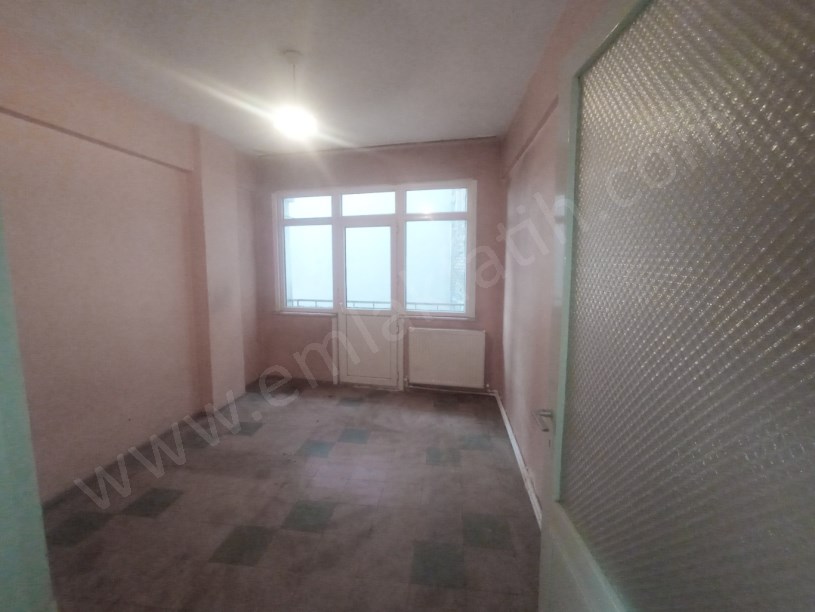 Mevlanakapı Mah. 2+1+Hol 95 m² Kombili 1.Kat  ( ESKİ PORTFÖY )
