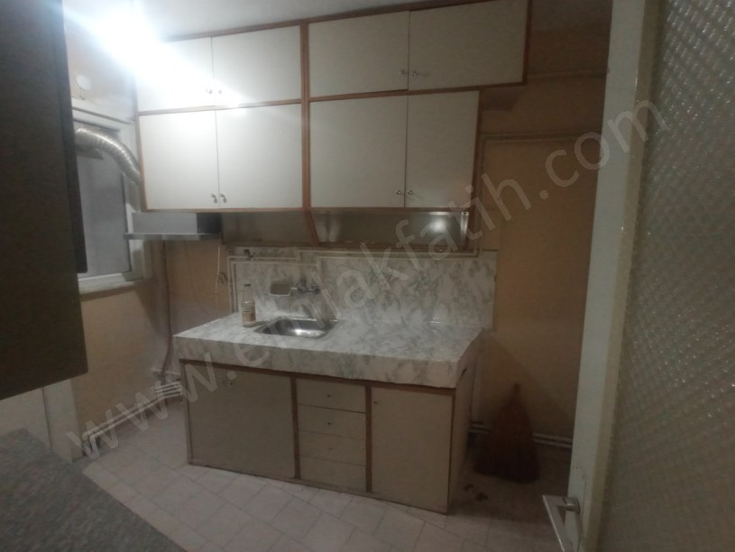 Mevlanakapı Mah. 2+1+Hol 95 m² Kombili 1.Kat  ( ESKİ PORTFÖY )