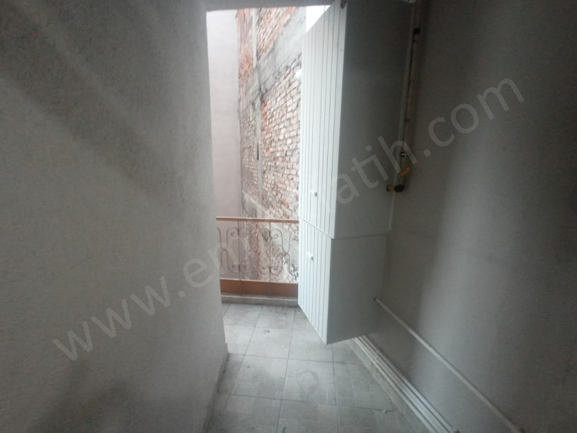 Mevlanakapı Mah. 2+1+Hol 95 m² Kombili 1.Kat  ( ESKİ PORTFÖY )