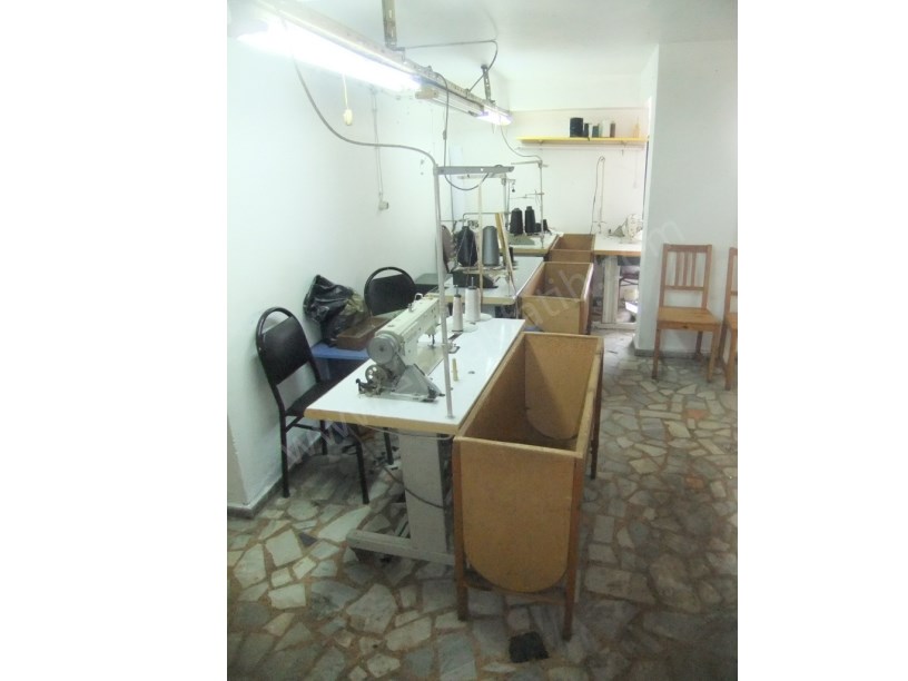 Kocamustafapaşa Merkezde 85m2 Kiraklık Dükkan  Atölye  Depo
