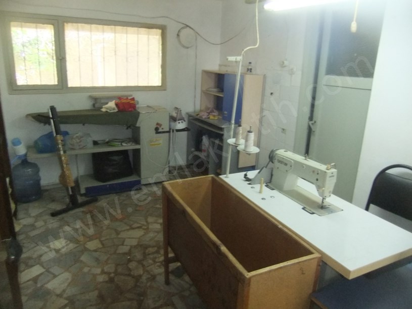 Kocamustafapaşa Merkezde 85m2 Kiraklık Dükkan  Atölye  Depo
