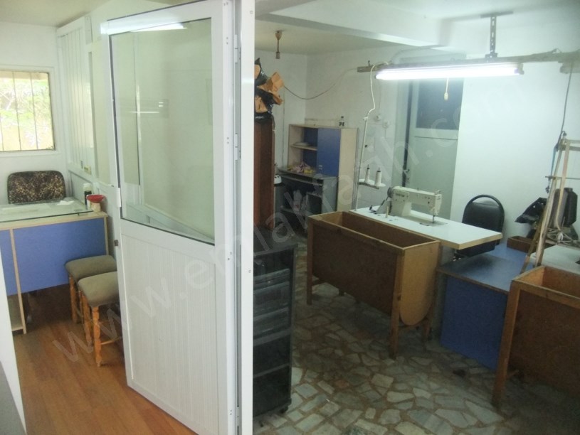 Kocamustafapaşa Merkezde 85m2 Satılık Dükkan  Atölye  Depo