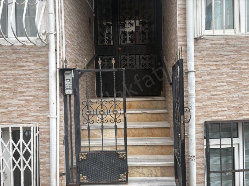CERRAHPAŞA KİRALIK DAİRE 4+1 3.KAT KOMBİLİ  ( ESKİ PORTFÖY )
